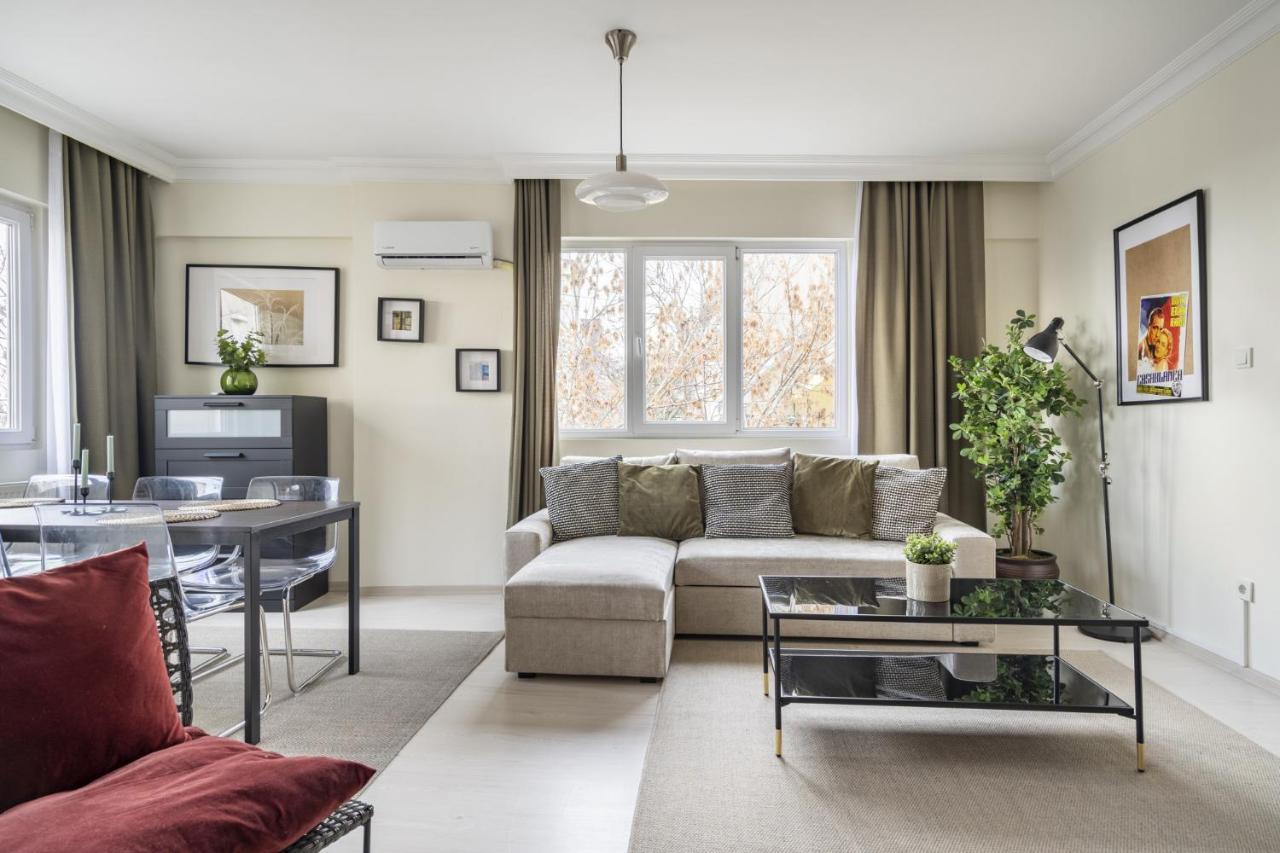 Modern Flat With Balcony On Bagdat Street Apartment Истанбул Екстериор снимка