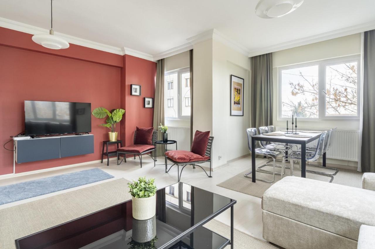 Modern Flat With Balcony On Bagdat Street Apartment Истанбул Екстериор снимка