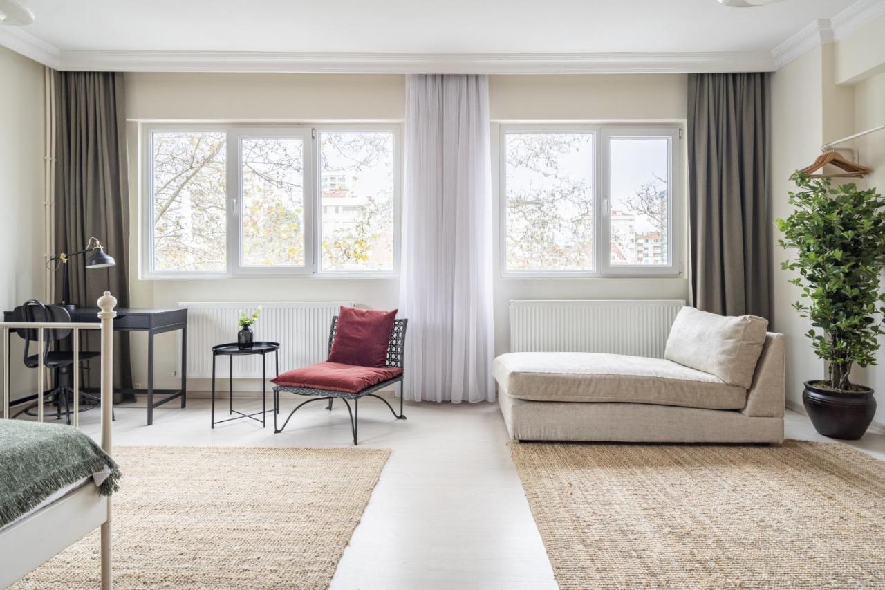 Modern Flat With Balcony On Bagdat Street Apartment Истанбул Екстериор снимка